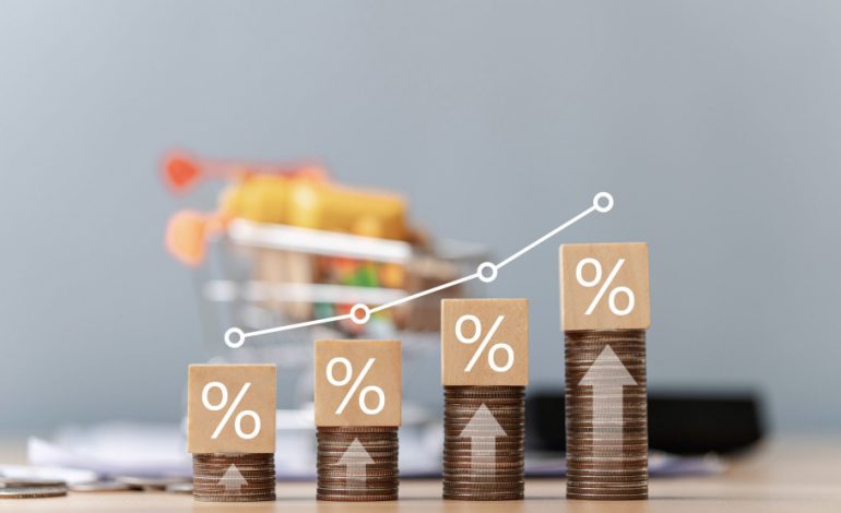 Taxas de juros seguem em alta em meio a risco fiscal e ruídos entre BC e Planalto