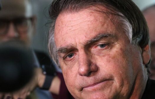 Investigação cita US$ 25 mil em dinheiro que seriam para Bolsonaro