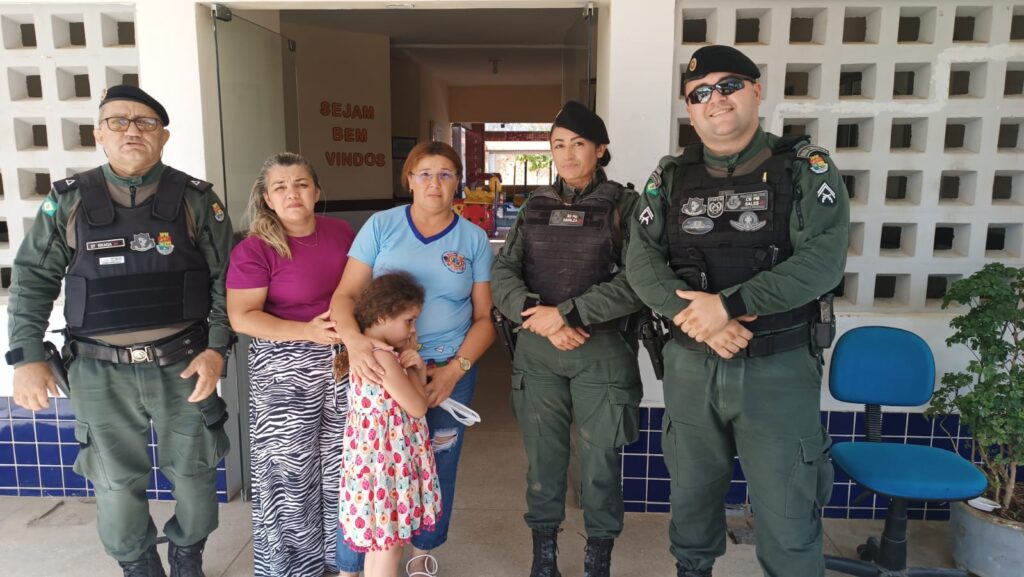 Criança de 5 anos se perde após sair de casa para comprar doces para própria mãe, no Ceará