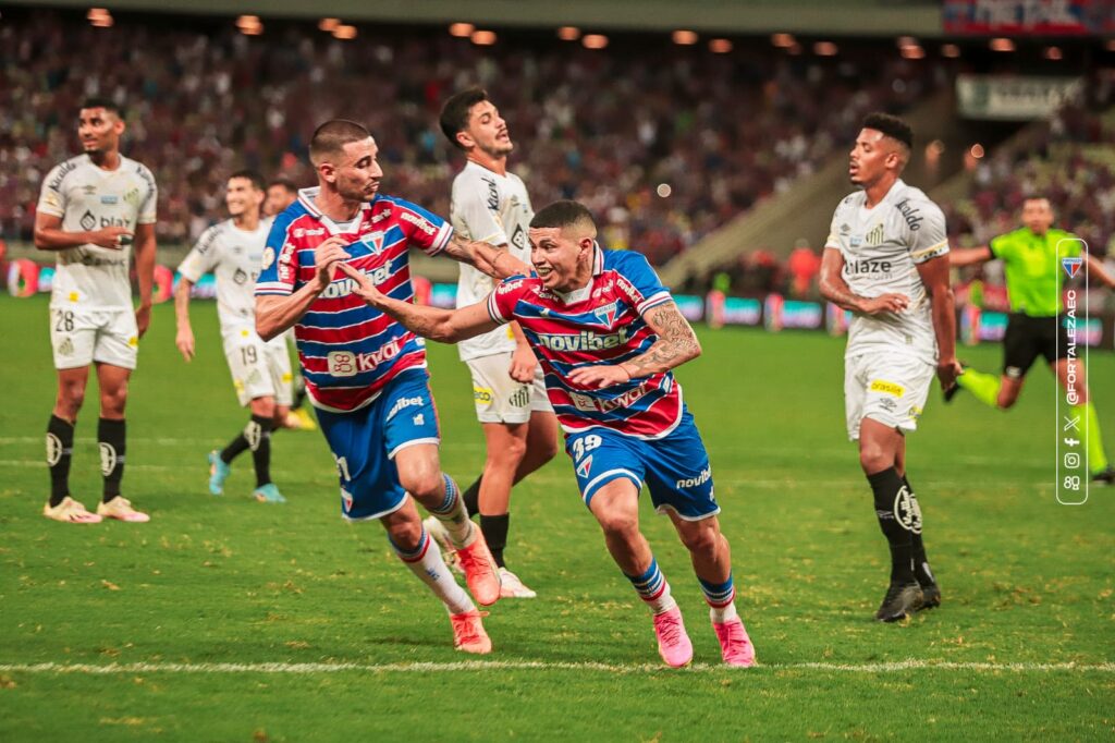 Fortaleza goleia o Santos e volta a vencer na Série A após quatro jogos