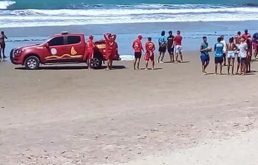 Criança de 11 anos morre após se afogar na Praia da Leste-Oeste, em Fortaleza