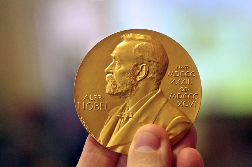 Organização do Nobel sobe valor do prêmio para R$ 4,8 milhões