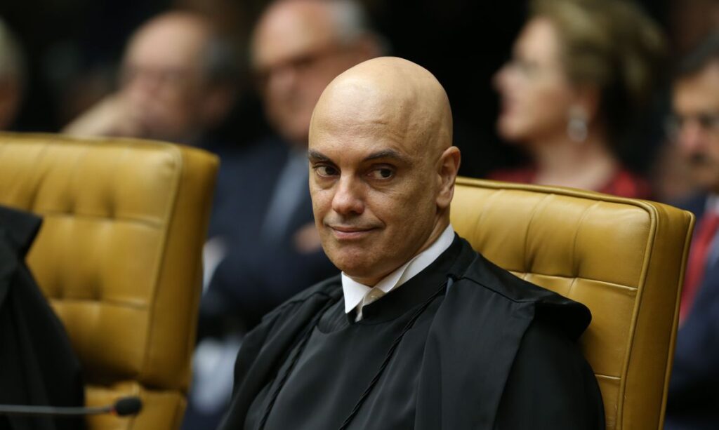 Moraes vota para condenar mais cinco participantes das invasões de 8 de janeiro