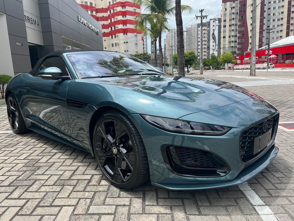 Conheça o Icônico Jaguar F-Type; veja imagens