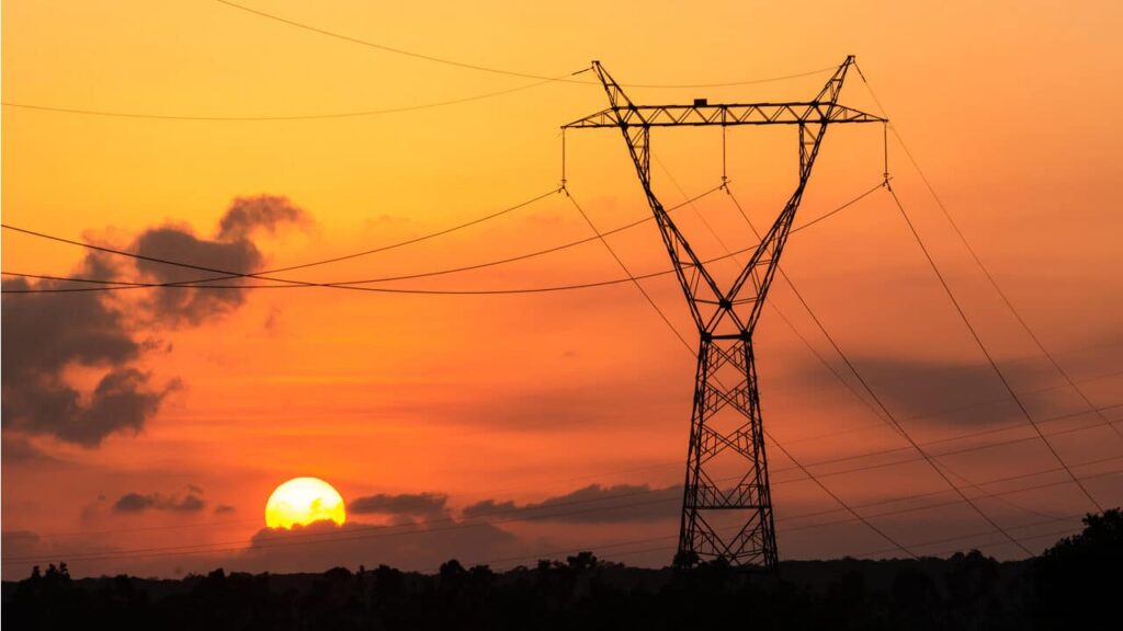 Volta do horário de verão é avaliada internamente pelo governo, diz ministro de Minas e Energia