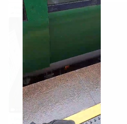 Passageiros relatam faíscas e fumaça no metrô em Maracanaú