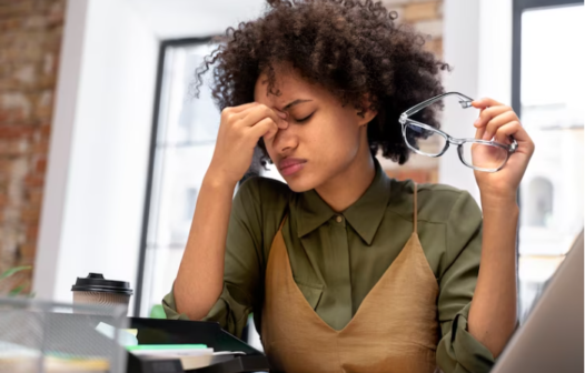 Estudo identifica liderança como fator determinante para a saúde mental no trabalho