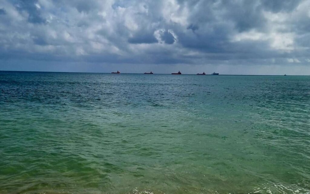 Fortaleza tem 19 praias próprias para banho neste fim de semana, diz Semace