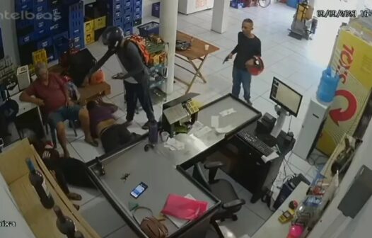 Homens armados assaltam delivery de bebidas em Fortaleza