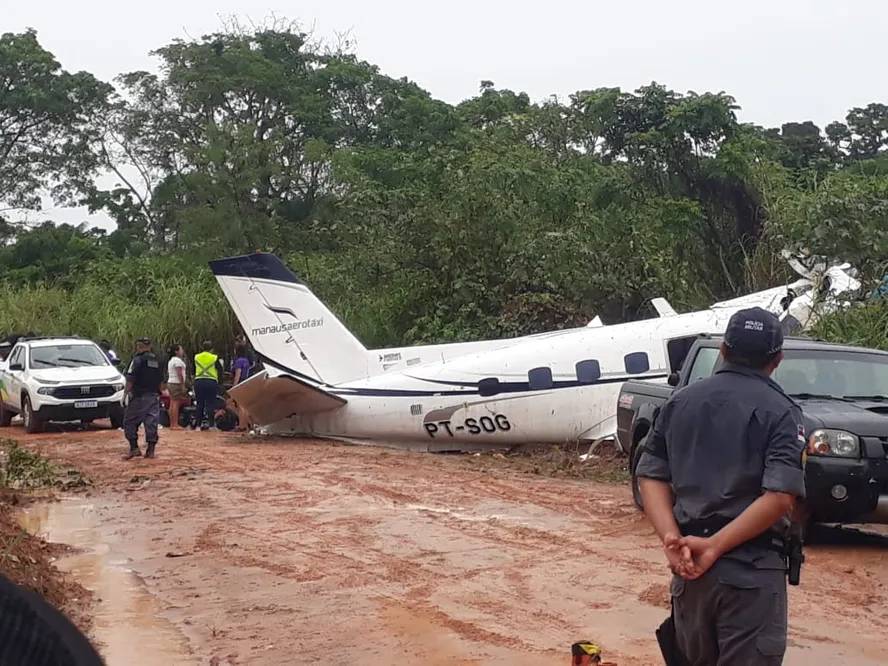 Avião de pequeno porte cai no interior do Amazonas e deixa 14 mortos