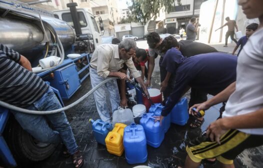 Faixa de Gaza recebeu água por três horas, mas quantidade recebida foi insuficiente
