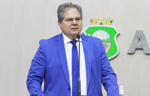 Deputado aliado de Cid Gomes defende saída em massa do PDT no Ceará