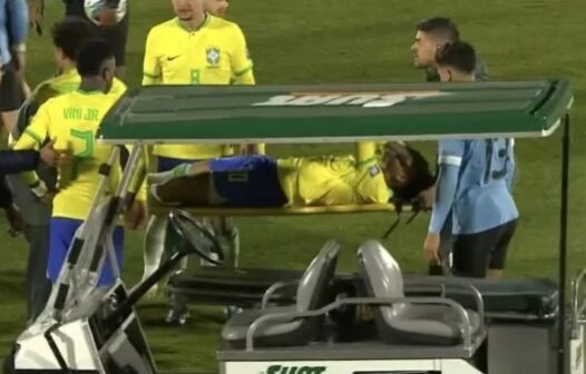 Neymar passará por cirurgia no joelho e só volta a jogar no ano que vem