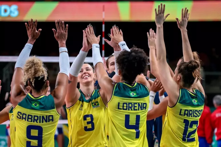 Pan-Americanos: Brasil vence Argentina no vôlei feminino e segue invicto