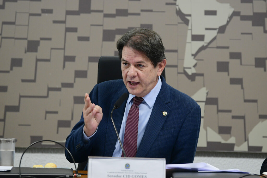 PDT: Cid compara postura de André Figueiredo e aliados a “ato golpista do Bolsonaro”