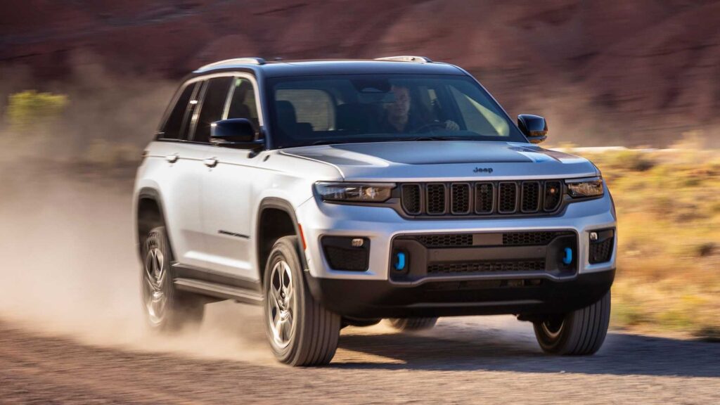 De volta ao Brasil, Jeep Grand Cherokee 4xe híbrido faz quase 20km/lt