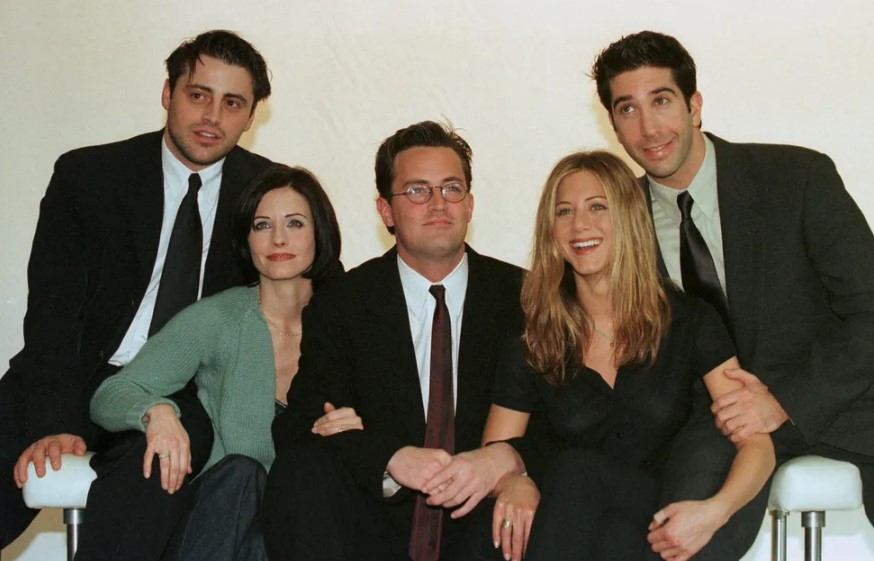 Relembre a trajetória de Matthew Perry, o eterno Chandler de Friends