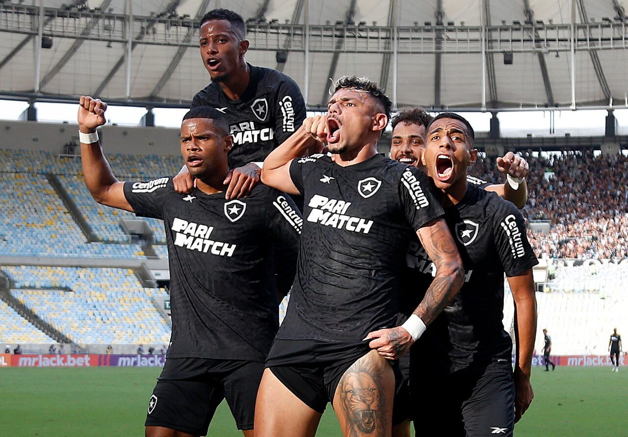 Brasileirão: Botafogo volta a jogar bem, vence Fortaleza e abre cinco  pontos na liderança