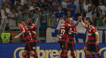 Flamengo vence Cruzeiro no Mineirão na estreia do técnico Tite