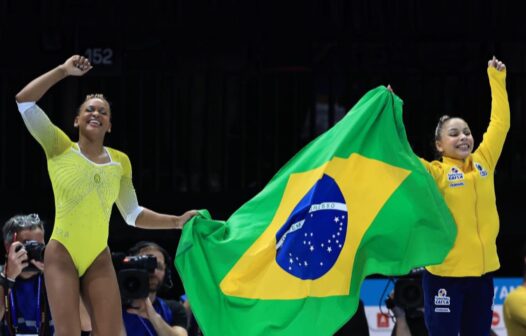 Rebeca Andrade é prata e Flávia Saraiva leva bronze no solo do Mundial