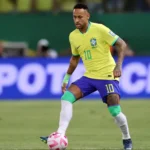 Neymar ficará mais dois meses afastado dos campos, segundo jornal saudita