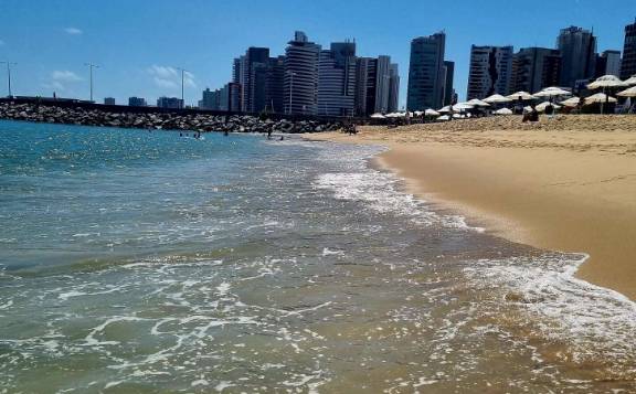 Fortaleza tem 24 trechos de praia próprios banho neste fim de semana