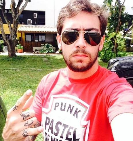 Influencer baiano Tassio Bacelar morre após queda de bicicleta