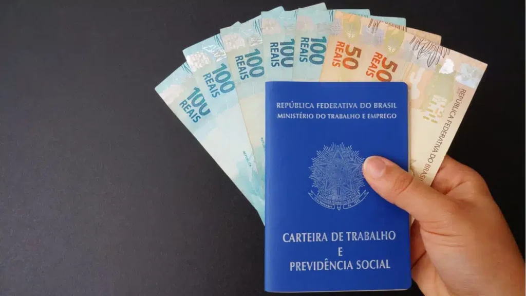 Mulheres no Ceará ganham R$ 314 a menos que homens, revela relatório do Ministério do Trabalho