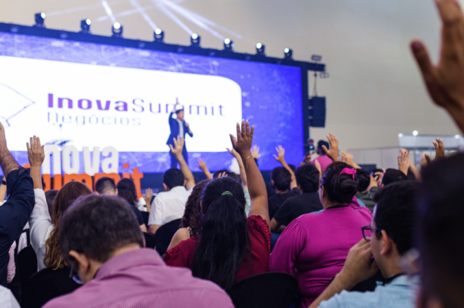 Siará Tech Summit reúne empresários e investidores para discutir inovação