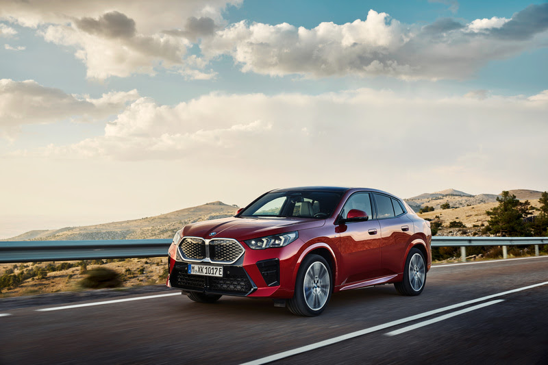 BMW X2 ganha versão 100% elétrica