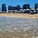 Casal de policiais é detido por praticar atos obscenos em barraca na Praia do Futuro