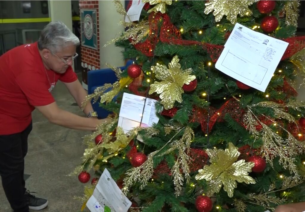 Campanha Papai Noel dos Correios permite presentear crianças carentes no Ceará