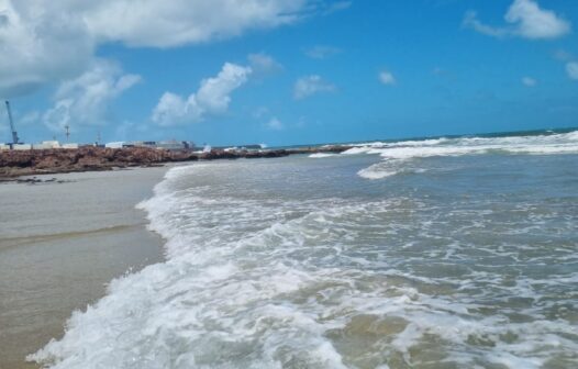 Litoral do Ceará tem 55 trechos de praias próprios para banho neste fim de semana