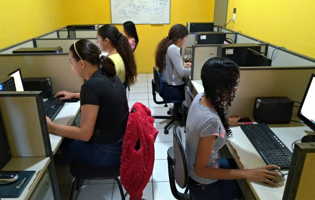 Centec oferta 1.113 vagas em cursos profissionalizantes