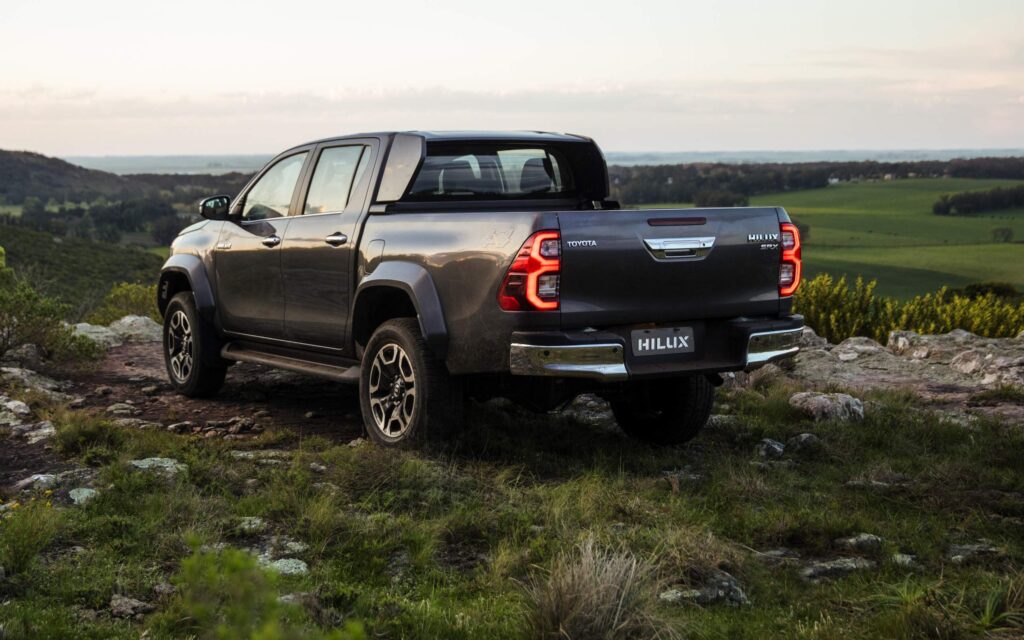 Hilux SRX Plus 2024: Nova versão topo de linha se destaca com suspensão melhorada