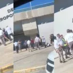 Disputa por clientes acaba em briga generalizada entre taxistas no Aeroporto de Fortaleza