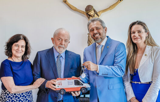 Governo Lula entrega 33 novas ambulâncias do Samu para o Ceará