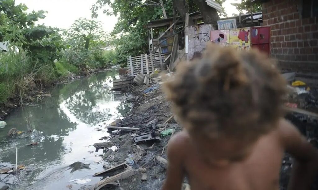 Problemas de saneamento afetam 46,2% das residências no Brasil, revela pesquisa