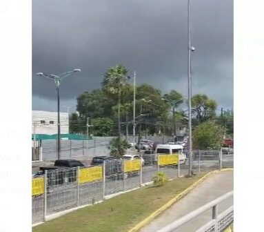 Semáforos apagados geram confusão na avenida Borges de Melo, em Fortaleza