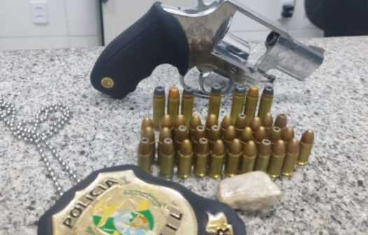 Dupla é presa em posse de arma de fogo e munições em Itarema