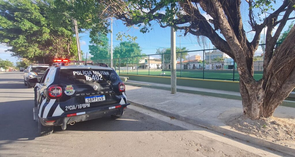 Adolescente é morto a tiros antes de partida de futebol em areninha de Fortaleza