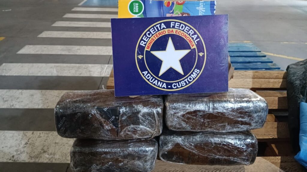 Receita Federal apreende 5,5 kg de skunk no Terminal de Cargas do Aeroporto de Fortaleza