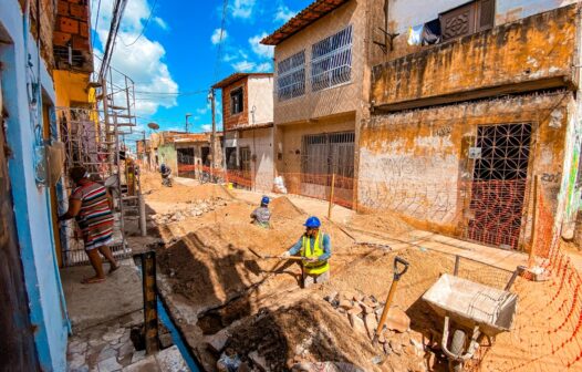 Vila Velha recebe obras para implantar estrutura de rede de esgoto