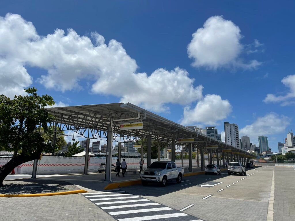 Seinfra entrega terminal provisório, no Papicu, para tocar obras da Linha Leste