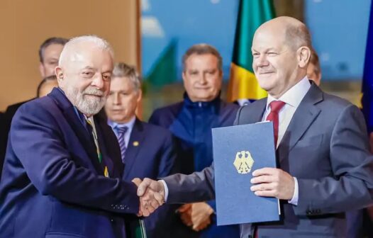 Lula fecha com chanceler da Alemanha acordo de combate à desinformação na internet