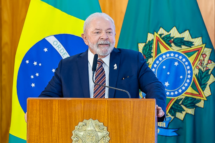 Aprovação histórica: Lula celebra reforma tributária e prevê avanços nos investimentos