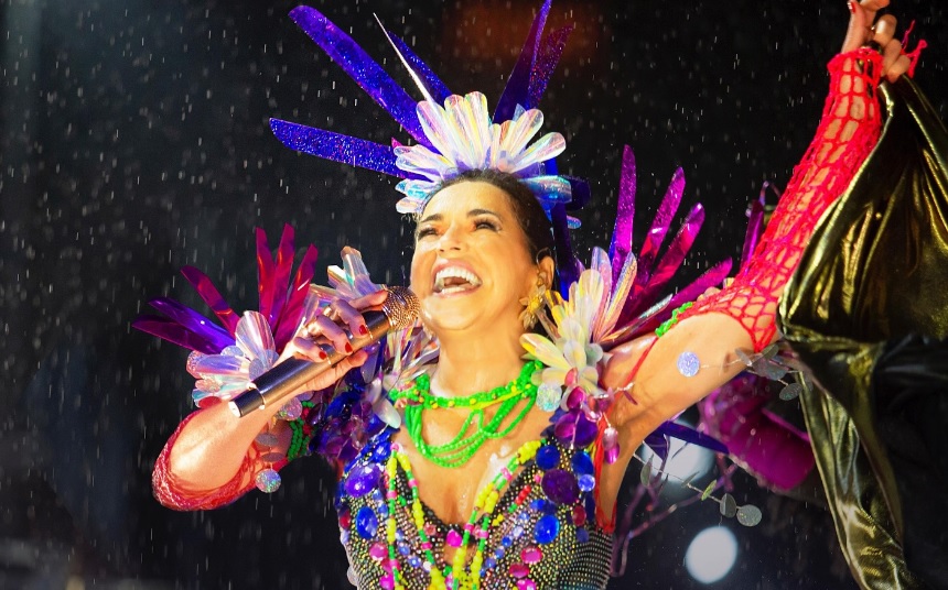 Daniela Mercury Lança álbum De Carnaval Ao Vivo Com Grandes Hits