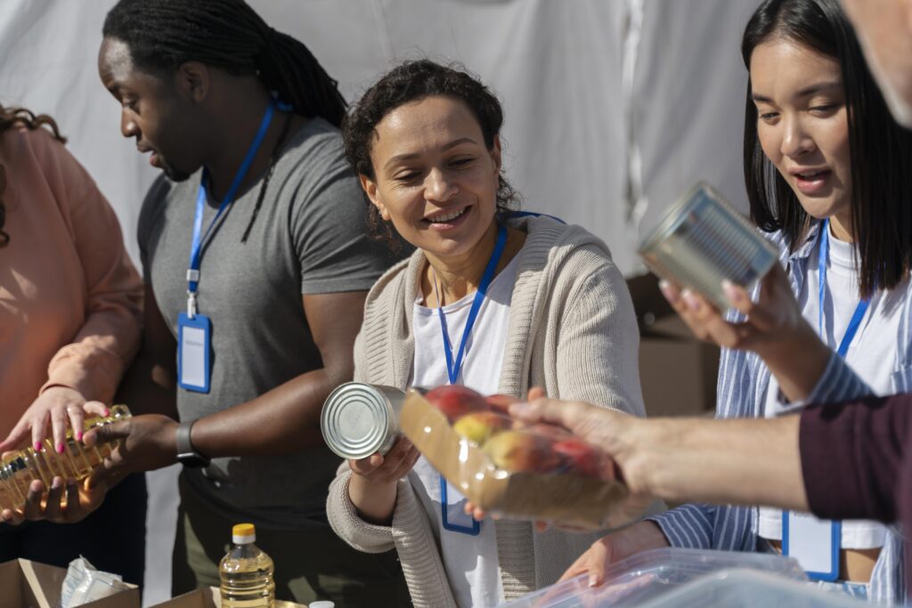 Como o voluntariado transforma habilidades, redes e carreiras