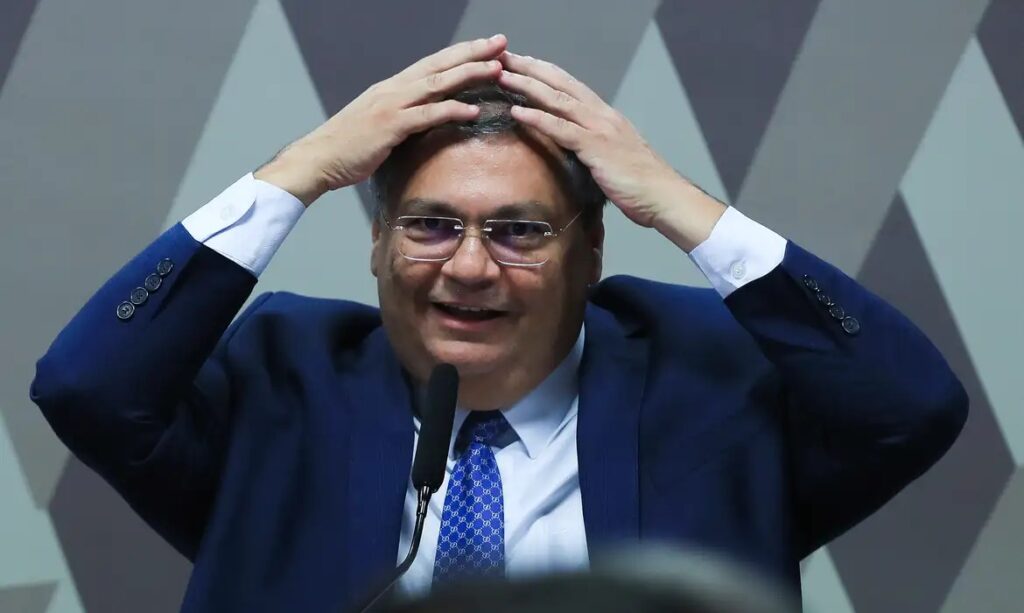 Ministro do STF Flávio Dino herdará processo contra Bolsonaro no Supremo