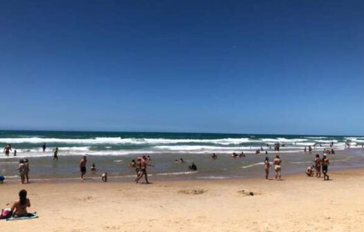 Fortaleza tem 18 trechos de praias próprios para banho no fim de semana do Réveillon
